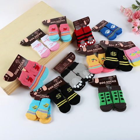 The New Cotton knitting wool Dog Socks Soft Pet Cat Puppy Socks dog footprints Pet doggy shoes with Bottom Non-slippery Socks
